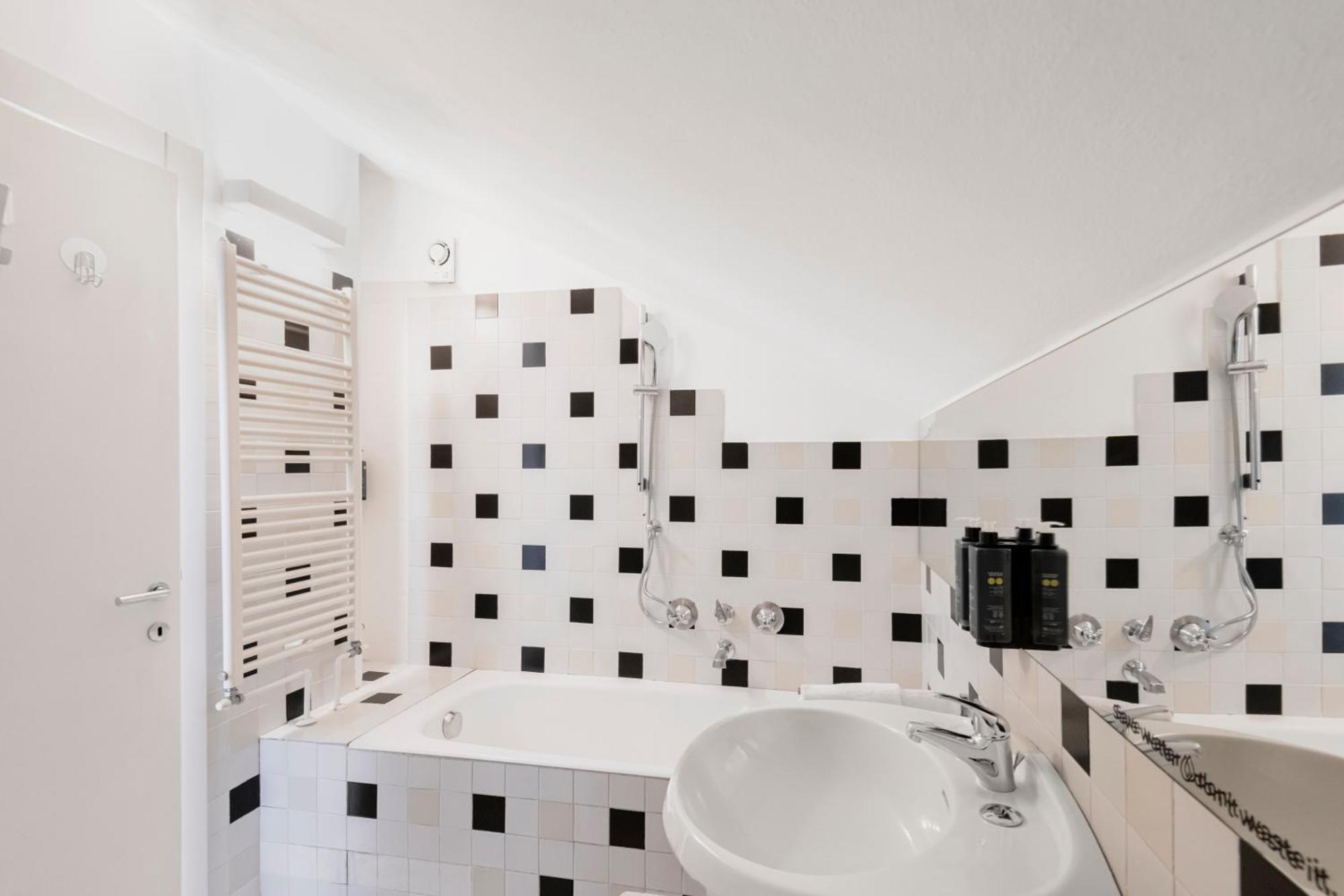 Relstay - Arco Della Pace - Sunny Loft Milan Bagian luar foto