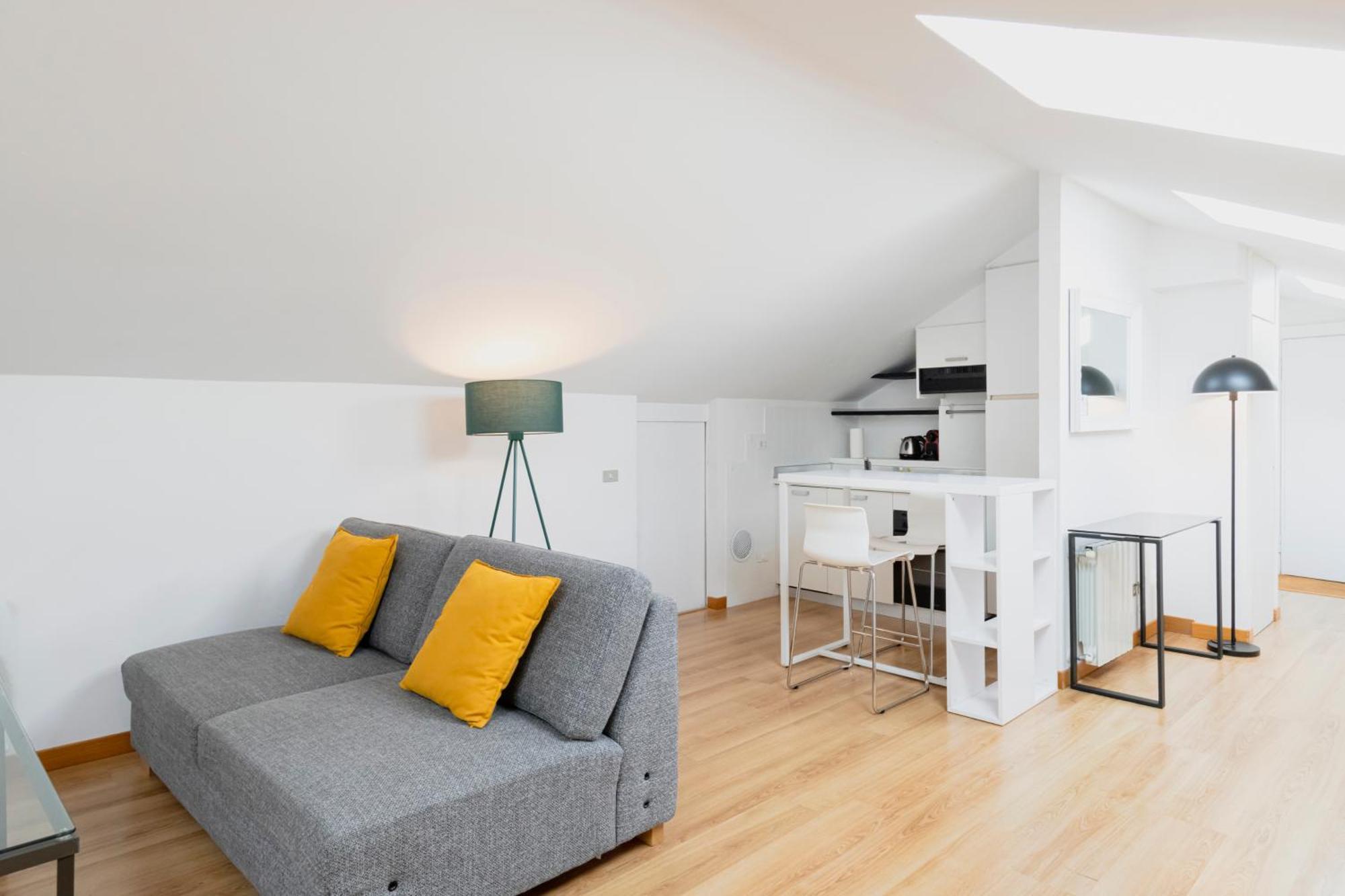 Relstay - Arco Della Pace - Sunny Loft Milan Bagian luar foto