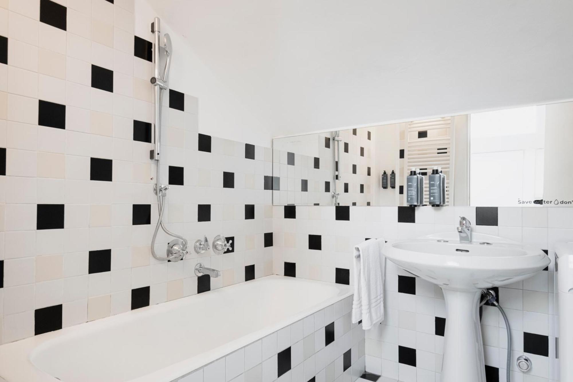 Relstay - Arco Della Pace - Sunny Loft Milan Bagian luar foto